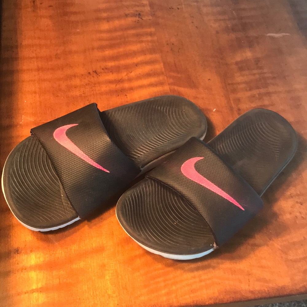 Nike slides
